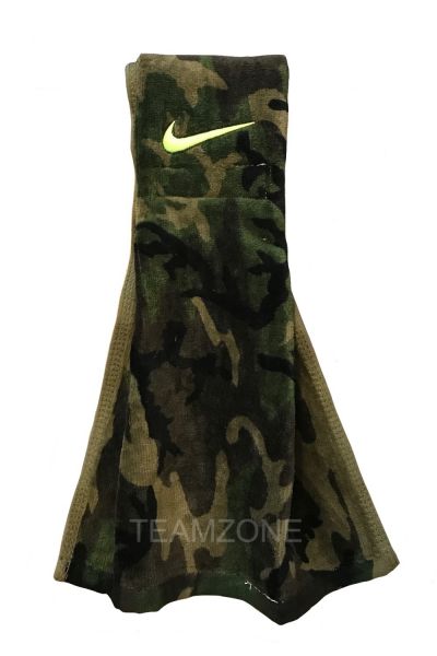NIKE Amplified Football Towel - Woodland Camo